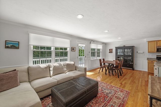 24 Blossom St, Waltham, MA 02451