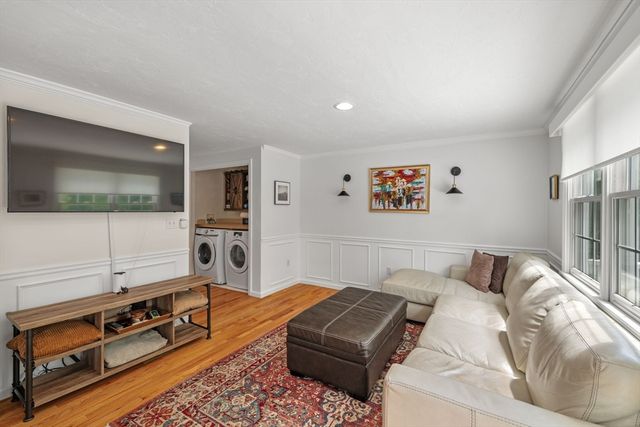 24 Blossom St, Waltham, MA 02451