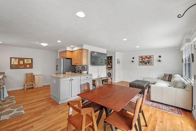 24 Blossom St, Waltham, MA 02451