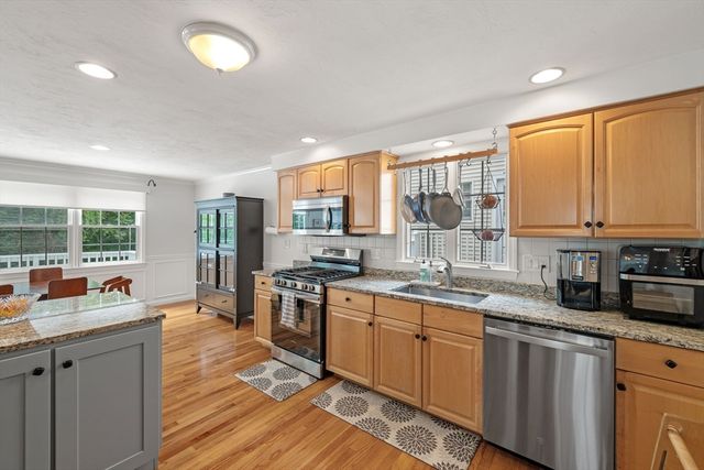 24 Blossom St, Waltham, MA 02451