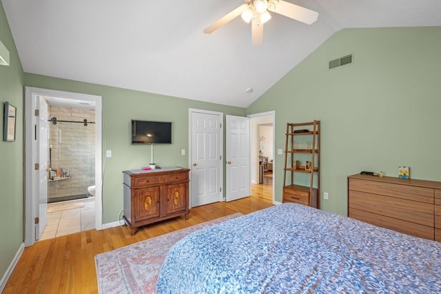 24 Blossom St, Waltham, MA 02451