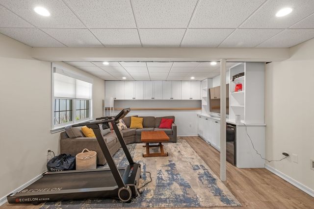 24 Blossom St, Waltham, MA 02451