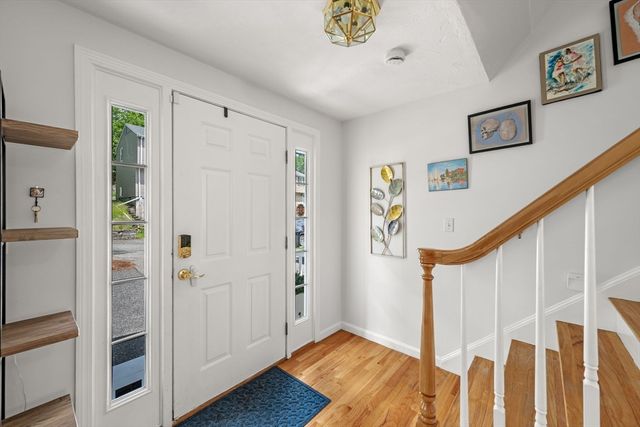 24 Blossom St, Waltham, MA 02451