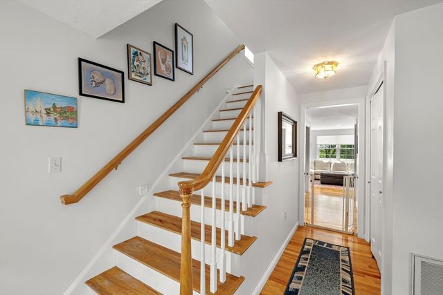 24 Blossom St, Waltham, MA 02451
