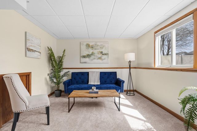 8175 Jensen Avenue S, Cottage Grove, MN 55016