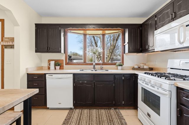 8175 Jensen Avenue S, Cottage Grove, MN 55016