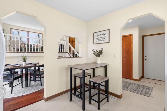 8175 Jensen Avenue S, Cottage Grove, MN 55016