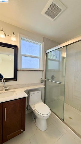 3682 Seven Hills Road B, Castro Valley, CA 94546