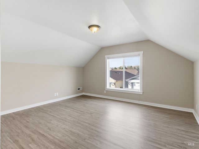 5824 W Tantallon St, Boise, ID 83714