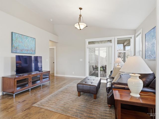 5824 W Tantallon St, Boise, ID 83714