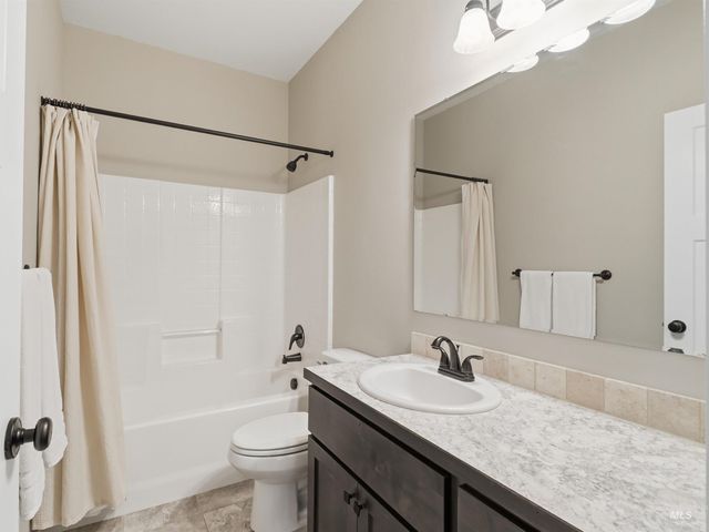 5824 W Tantallon St, Boise, ID 83714