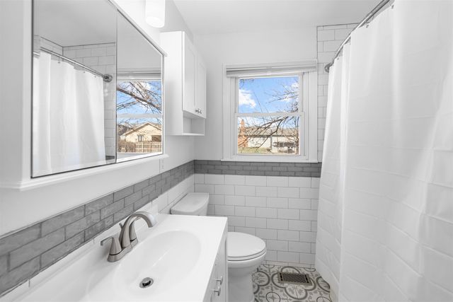 421 E Kirwin Ave., Salina, KS 67401