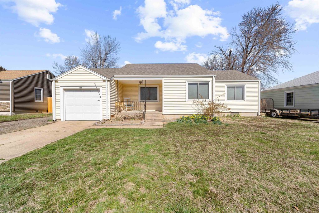 421 E Kirwin Ave., Salina, KS 67401