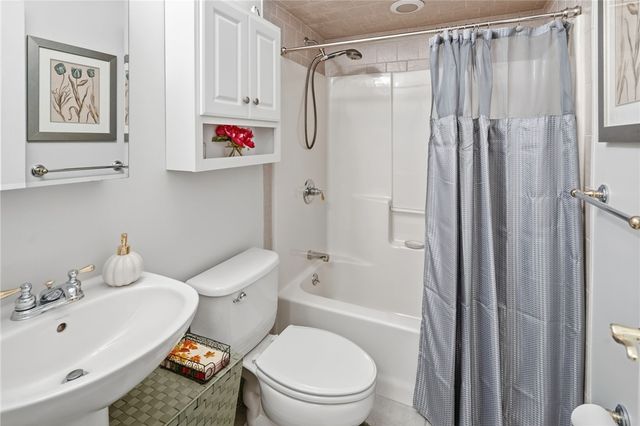 200 Roger Williams Avenue 201, East Providence, RI 02916