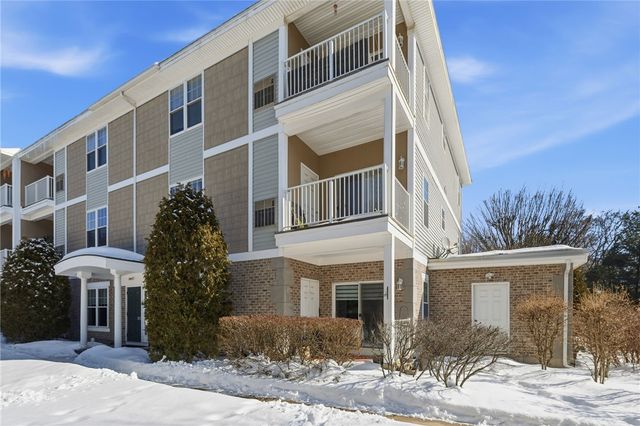 200 Roger Williams Avenue 201, East Providence, RI 02916