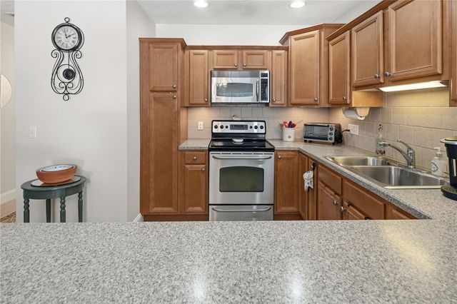 200 Roger Williams Avenue 201, East Providence, RI 02916