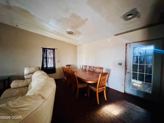 756 Cyclone Road, Pineville, MO 64856