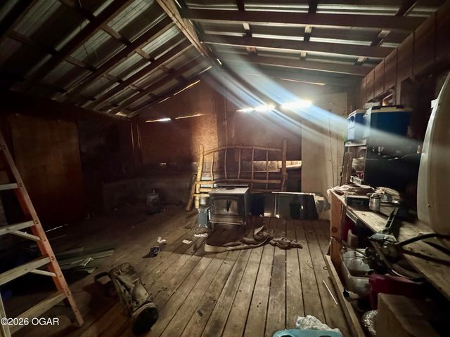 756 Cyclone Road, Pineville, MO 64856