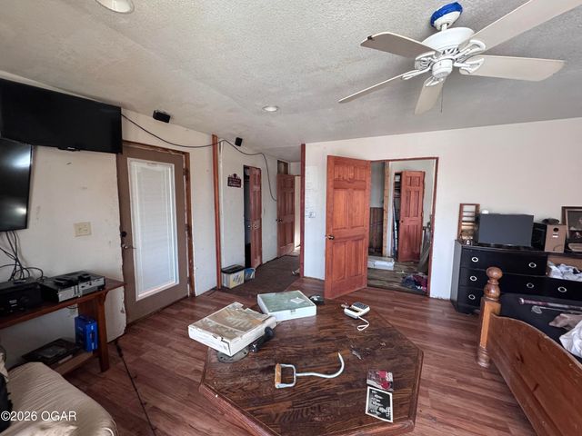 756 Cyclone Road, Pineville, MO 64856