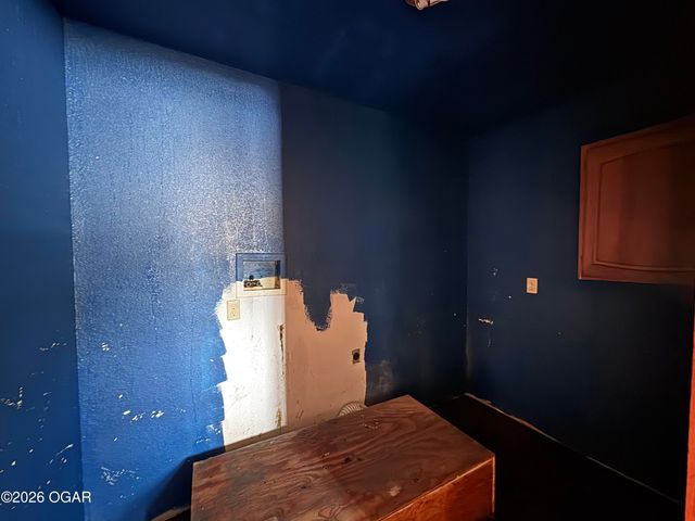 756 Cyclone Road, Pineville, MO 64856