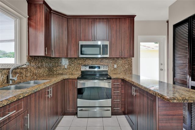 2610 SW 108th Ave, Miami, FL 33165