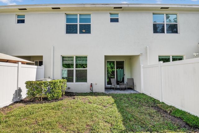 4301 Hammock Grove Drive, Lake Worth, FL 33467