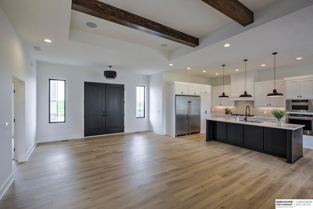 20624 Laurel Avenue, Elkhorn, NE 68022