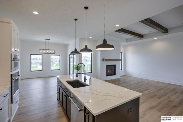 20624 Laurel Avenue, Elkhorn, NE 68022