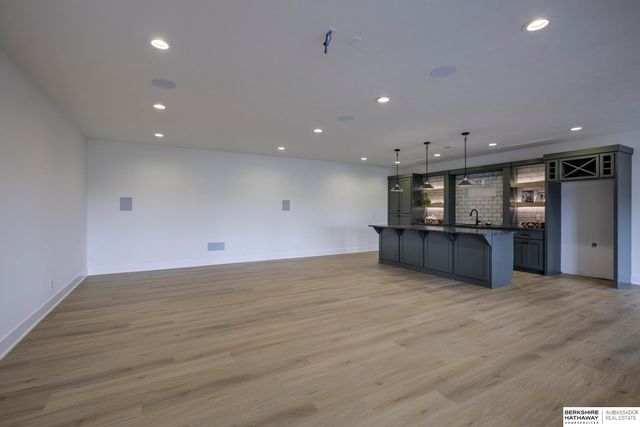 20624 Laurel Avenue, Elkhorn, NE 68022