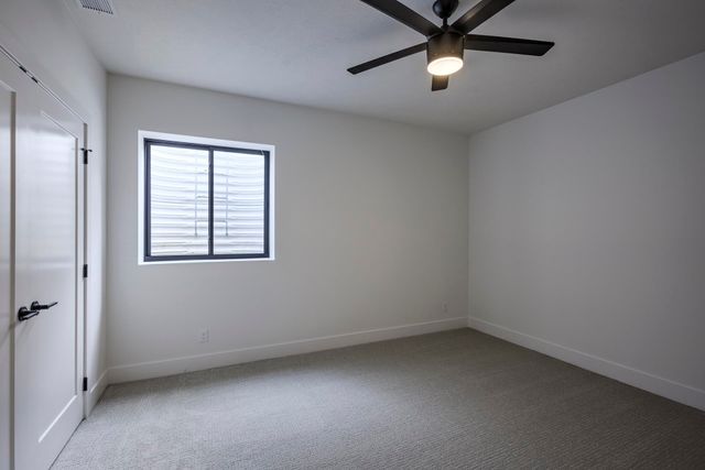 20624 Laurel Avenue, Elkhorn, NE 68022