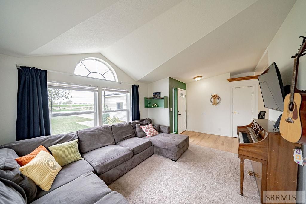 Image 10 of property listing at 14292 N 115 E, Idaho Falls, ID 83401