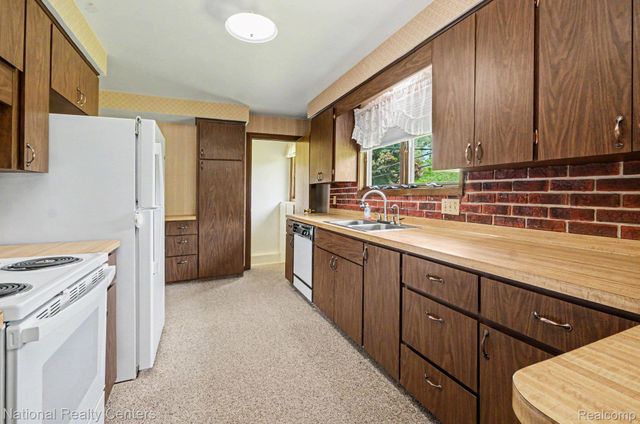 791 Kline Road, Oakland Charter Township, MI 48363