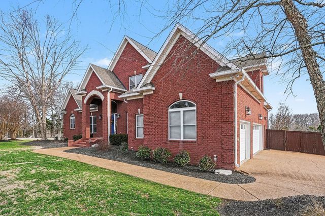 201 James Matthew Ln, Mount Juliet, TN 37122