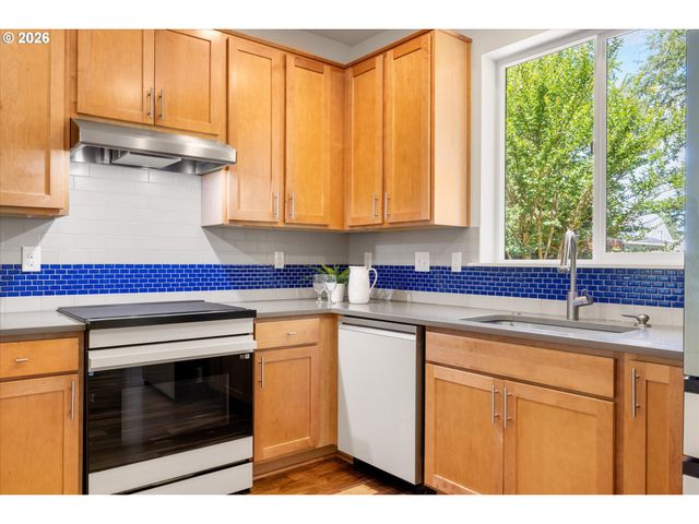 5530 Sw MAIN Ave, Beaverton, OR 97005