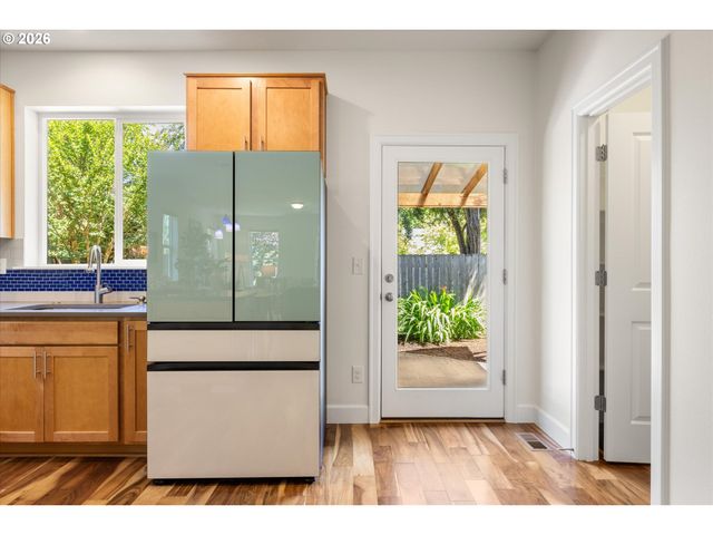 5530 Sw MAIN Ave, Beaverton, OR 97005