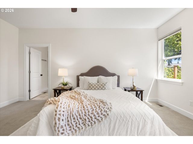 5530 Sw MAIN Ave, Beaverton, OR 97005