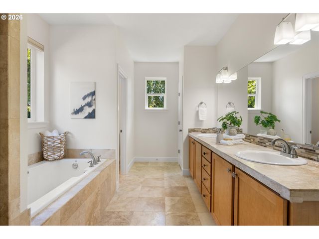 5530 Sw MAIN Ave, Beaverton, OR 97005