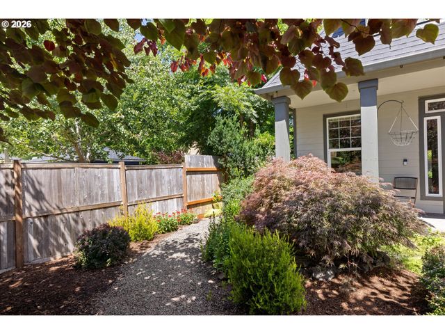 5530 Sw MAIN Ave, Beaverton, OR 97005