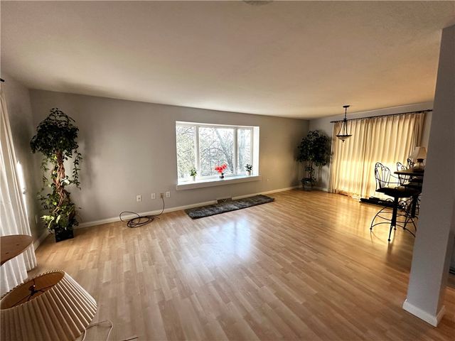 1310 Center Road, Monaca, PA 15061