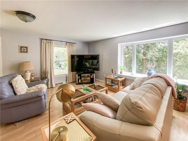 1310 Center Road, Monaca, PA 15061