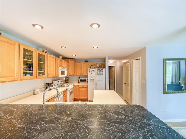 1310 Center Road, Monaca, PA 15061