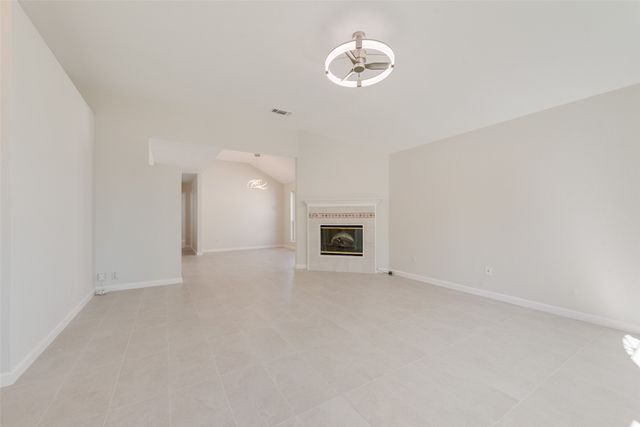 7016 Snowivy Court, Arlington, TX 76001