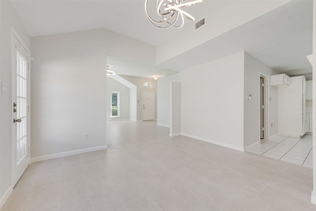 7016 Snowivy Court, Arlington, TX 76001
