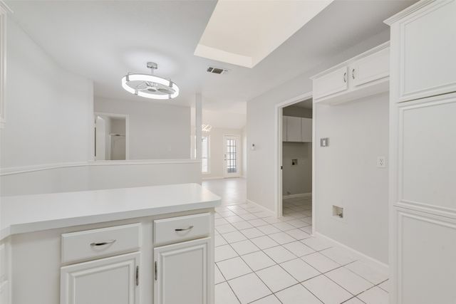 7016 Snowivy Court, Arlington, TX 76001
