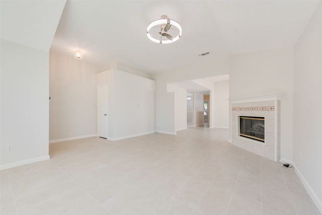7016 Snowivy Court, Arlington, TX 76001