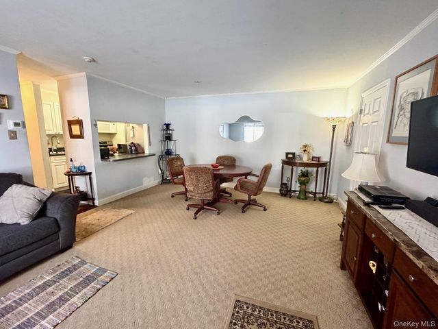 1 Aspen Court 1, Coram, NY 11727