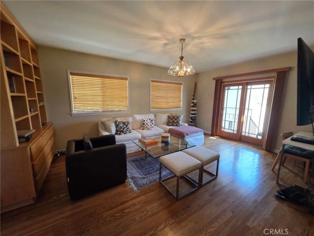 1042 E Tujunga 1, Burbank, CA 91501