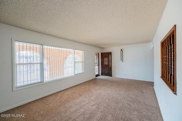 140 W Yale Drive, Benson, AZ 85602