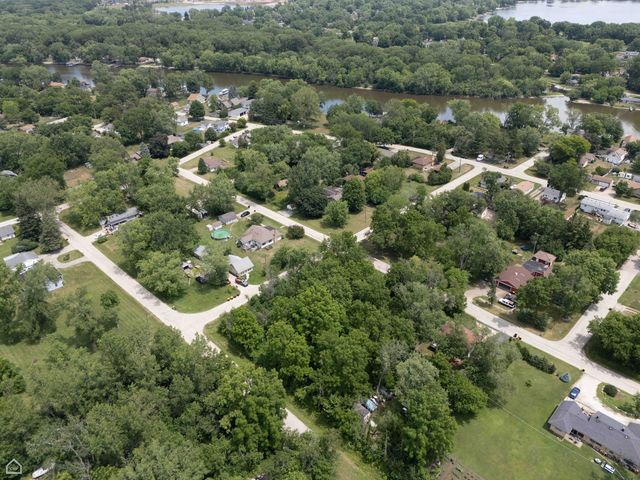 000 Carmen Avenue, Mchenry, IL 60050