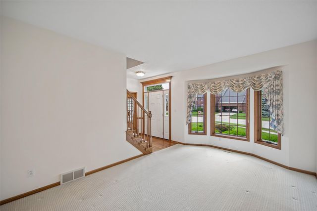 4733 93rd Street, Urbandale, IA 50322
